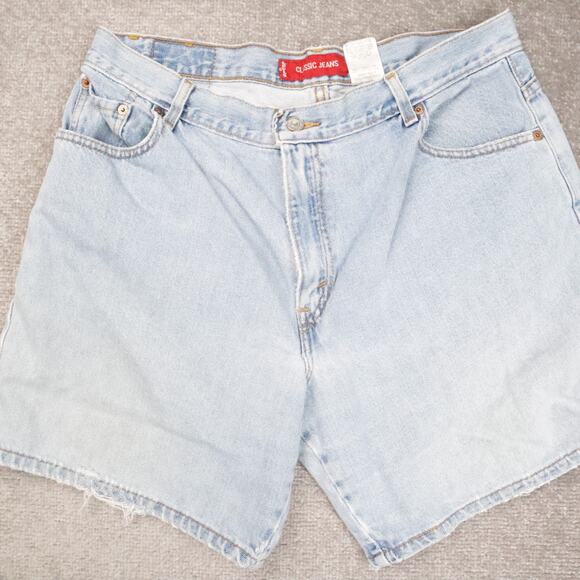 VTG Levis Classic Fit Size 16 Light Wash Denim Blue Jean Shorts - Picture 7 of 13